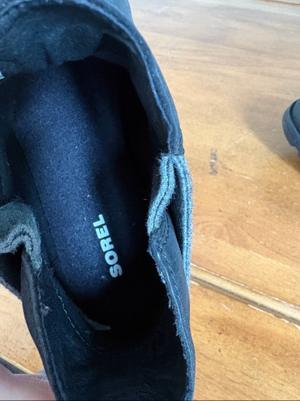 Sorel Emelie Black Chelsea Leather Boots with Gray Elastic Panel Size 7.5 - Picture 10 of 13